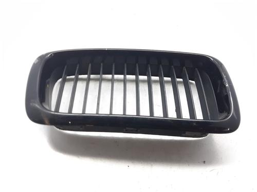 Used Front grille Front grille BMW 7 (E38) 725 tds (143 hp) 7908269 7908269