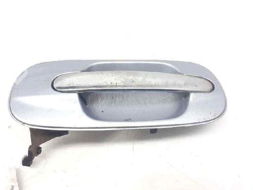Used Rear left exterior door handle Rear left exterior door handle HYUNDAI TRAJET (FO) 2.0 (136 hp) 5582942 5582942