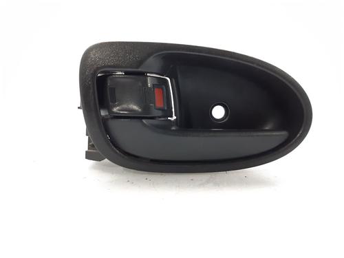 Used Front left interior door handle Front left interior door handle TOYOTA YARIS (_P9_) 1.4 D-4D (NLP90_, NLP90R) (90 hp) 7524483 7524483