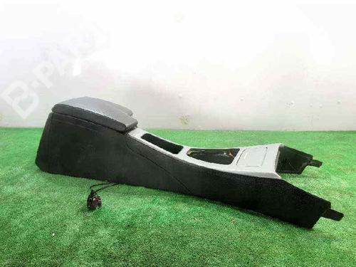 Used Armrest / Center console Armrest / Center console BMW 3 (E90) 318 d (143 hp) 7153332 7153332