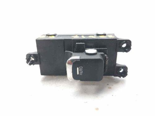 Used Right front window switch Right front window switch KIA CEE'D (JD) 1.4 CVVT (100 hp) 7212436 7212436