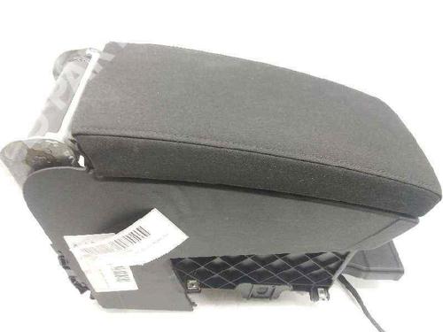 Used Armrest / Center console Armrest / Center console VW PASSAT B7 (362) 2.0 TDI (140 hp) 7153219 7153219