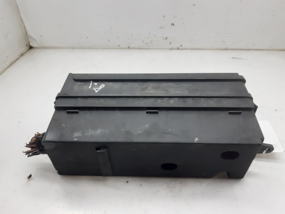 Fuse box LAND ROVER RANGE ROVER SPORT I (L320) 2.7 D 4x4 7831962 BParts