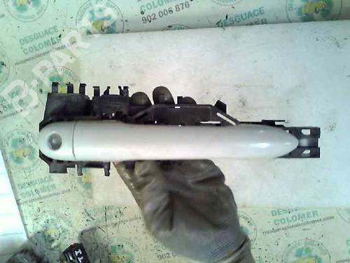Used Front left exterior door handle RENAULT MEGANE II Saloon (LM0/1_) [2003-2025]  3036664