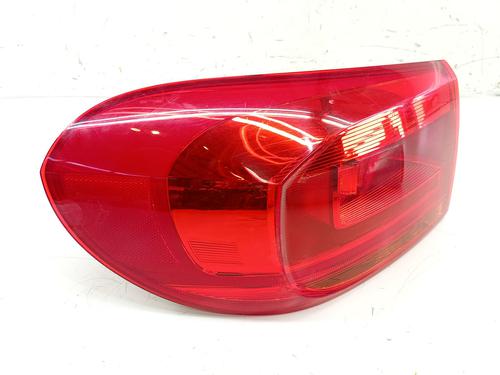 Right tailgate light VW TIGUAN (5N_) 2.0 TDI 4motion | BP37425817C80 - Image 2