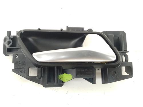 Højre bagtil invendig håndtag Højre bagtil invendig håndtag PEUGEOT 208 II (UB_, UP_, UW_, UJ_) 1.2 PureTech 100 (101 hp) 33856750 33856750