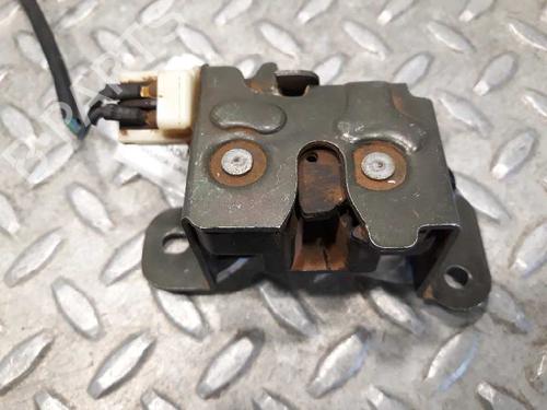 Tailgate lock HYUNDAI SANTA FÉ I (SM) 2.0 CRDi | BP7023680C101 