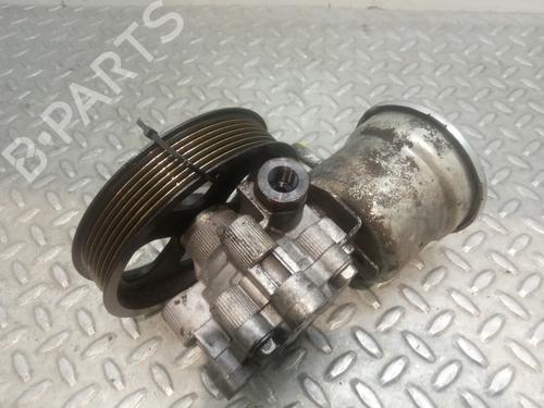 Used Steering pump TOYOTA AVENSIS Saloon (_T25_) [2003-2008]  10546840