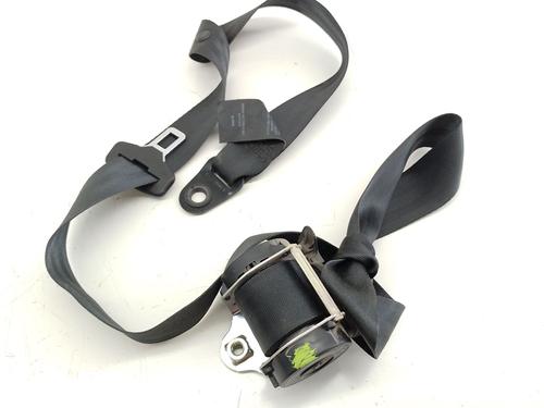 Used Rear left seatbelt LAND ROVER DISCOVERY IV (L319) 3.0 SDV6 4x4 (256 hp) 26954169
