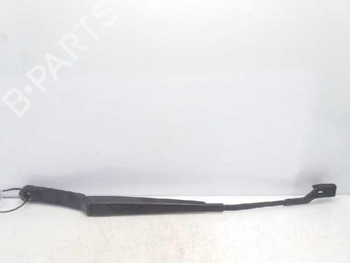 Used Front windshield wiper arm OPEL ASTRA J (P10) [2009-2016]  4891351