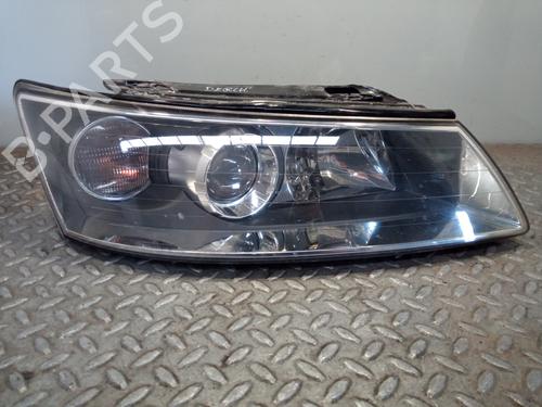Used Right headlight HYUNDAI SONATA V (NF) 2.0 CRDi (140 hp) 10663648