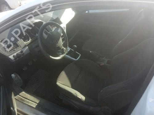 Left front window switch OPEL ASTRA H GTC (A04)  | BP11705479I27 