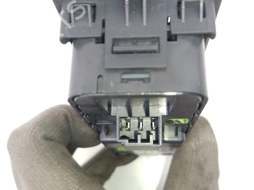 Left front window switch LAND ROVER DISCOVERY SPORT (L550) 2.0 D | BP32267201I27