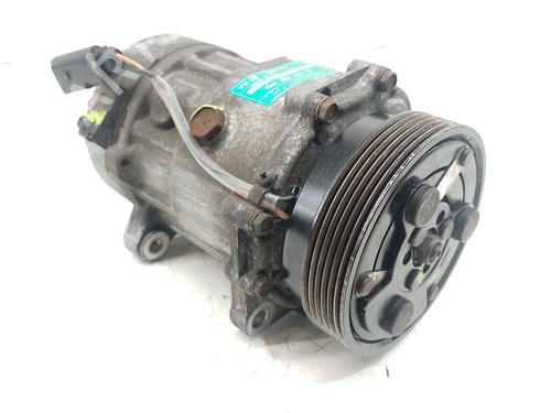 Compresseur AC VW CADDY III MPV (2KB, 2KJ, 2CB, 2CJ) 1.9 TDI (75 hp) 32081128