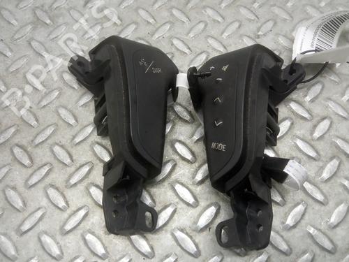 Used Steering wheel controls TOYOTA AVENSIS Saloon (_T25_) [2003-2008]  9235086