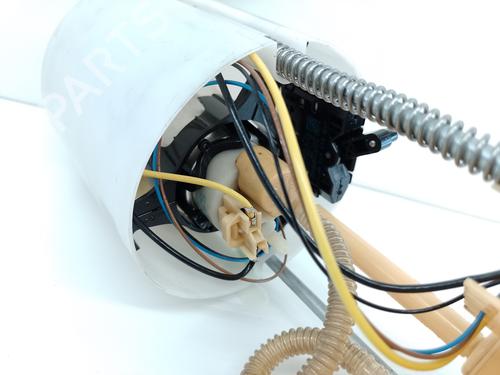 Fuel pump VW GOLF VI (5K1) 1.6 TDI | BP18100771M76 