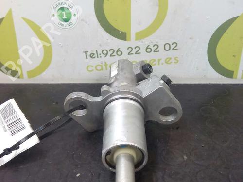 Used Brake master cylinder AUDI A4 B6 (8E2) 1.9 TDI (130 hp) 3074588