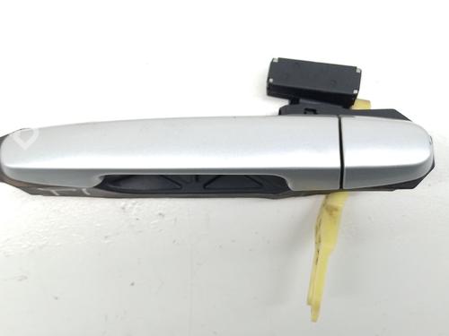 Used Rear left exterior door handle TOYOTA RAV 4 III (_A3_) 2.2 D 4WD (ALA30_, ALA30R) (136 hp) 29305842
