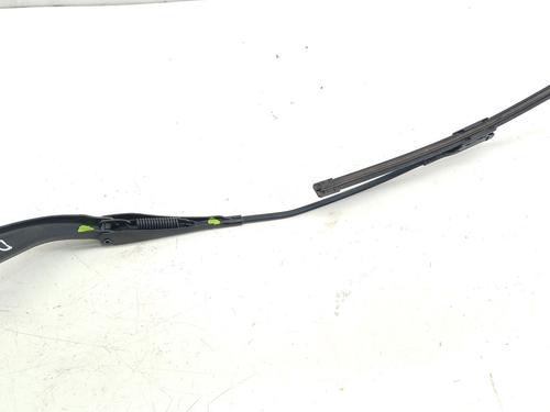 Used Front windshield wiper arm BMW 3 (F30, F80) 316 d (116 hp) 31623480