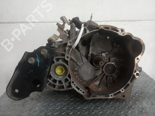 Used Gearbox CHEVROLET LACETTI (J200) 2.0 D (121 hp) 8811479
