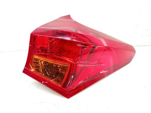 Used Right taillight Right taillight TOYOTA AURIS Estate (_E18_) 1.8 Hybrid (ZWE186_, ZWE186R, ZWE186H) (136 hp) 35724417 35724417