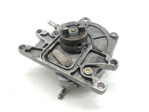 Used Vacuum pump OPEL VECTRA C (Z02) 2.2 DTI 16V (F69) (125 hp) 31359590