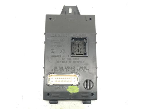 Used Electronic module Electronic module DACIA SANDERO 1.6 MPI 85 (BS03) (84 hp) 33704561 33704561