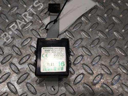 Used Electronic module TOYOTA PRIUS Liftback (_W2_) 1.5 Hybrid (NHW20_, NHW20R) (112 hp) 11672819