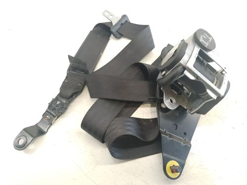 Used Rear left seatbelt VOLVO XC90 I (275) D5 AWD (185 hp) 24110376