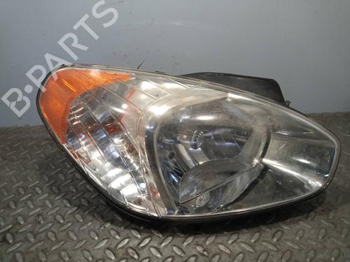 Used Right headlight HYUNDAI ACCENT III (MC) 1.5 CRDi GLS (110 hp) 13398454