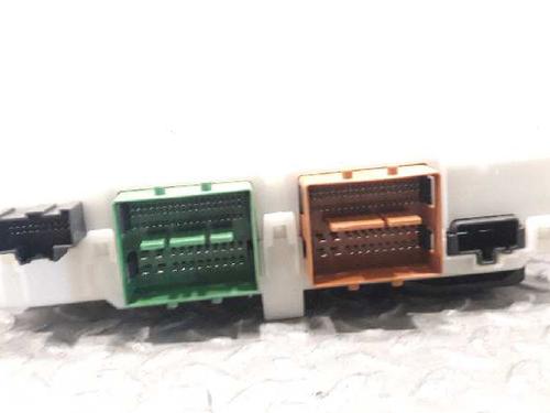 Used Fuse box VOLVO S80 I (184) [1998-2008]  7184835