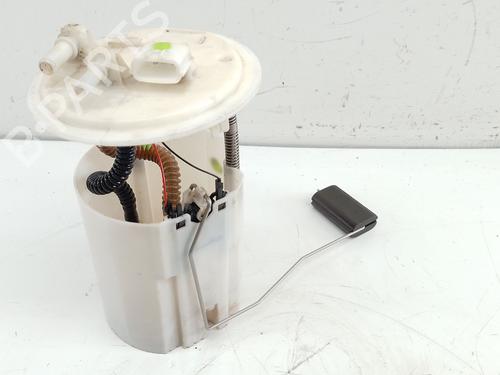 Used Fuel pump RENAULT FLUENCE (L3_) 1.5 dCi (L30B) (106 hp) 29629152