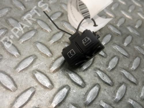 Used Switch MERCEDES-BENZ C-CLASS (W204) [2007-2015]  14236866