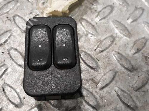 Used Left front window switch OPEL CORSA C (X01) 1.2 (F08, F68) (75 hp) 3046344