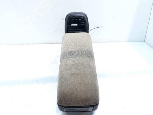 Armrest / Center console FIAT LINEA (323_, 110_) 1.3 D Multijet (323AXB11, 323AXB1A) (90 hp) 7154639