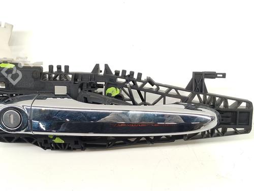 front-left-exterior-door-handle-fiat-500x-334_-2014-32173407 main image