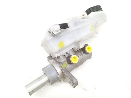 Used Brake master cylinder Brake master cylinder TOYOTA AURIS (_E18_) 1.2 (NRE185_, NRE185R) (116 hp) 40459548 40459548