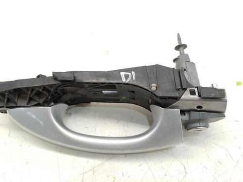 front-left-exterior-door-handle-skoda-fabia-iii-nj3-2014-2015-2016-2017-2018-2019-2020-2021-36112346 main image