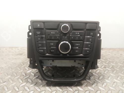 Used Radio OPEL ASTRA J (P10) [2009-2016]  3132705