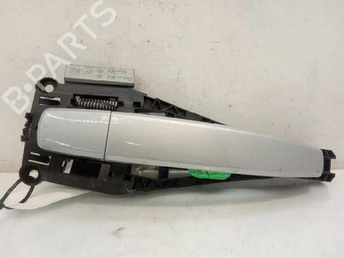 Front right exterior door handle CHEVROLET CRUZE (J300) 2.0 CDI (150 hp) 13505889 | 13505889 |