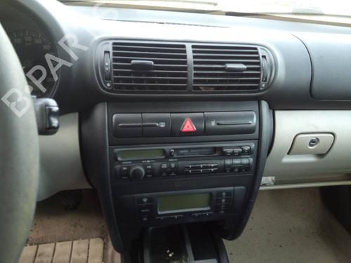 Faro Antiniebla delantero izquierdo SEAT TOLEDO II (1M2) 1.9 TDI | BP18066051C30 