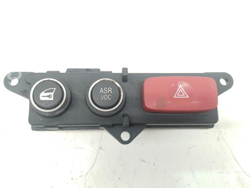 warning-switch-alfa-romeo-159-939_-2005-2006-2007-2008-2009-2010-2011-2012-31758830 main image