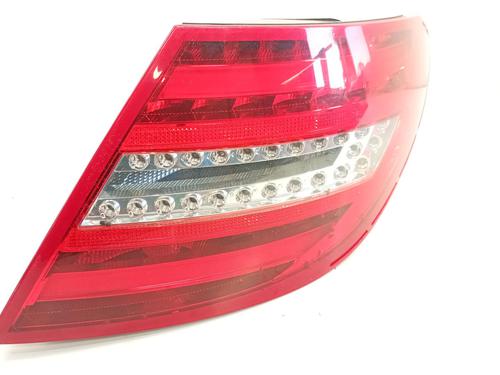 Fanale posteriore destro Fanale posteriore destro 39408955 39408955