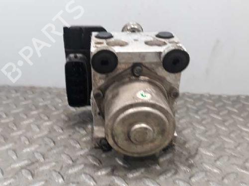 Used ABS pump MAZDA 6 Hatchback (GG) 2.0 DI (GG14) (143 hp) 7053362
