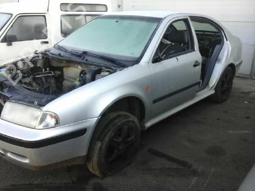 Right headlight SKODA OCTAVIA I (1U2) 1.9 TDI | BP6698452C29 