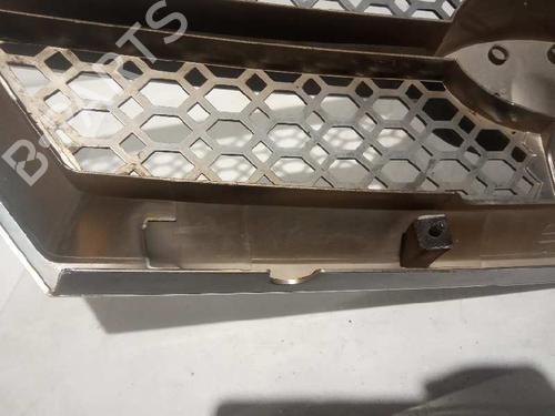 Grille KIA SORENTO I (JC)  | BP4705880C40 