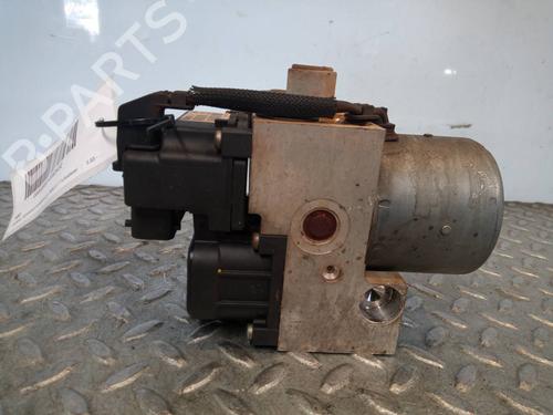 Used ABS pump NISSAN TERRANO II (R20) 2.7 TDi 4WD (125 hp) 13233923