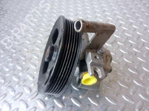 Used Steering pump KIA SPORTAGE II (JE_, KM_) 2.7 V6 4WD (175 hp) 5888229