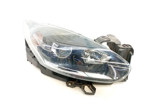 right-headlight-renault-megane-iii-hatchback-bz01_-b3_-2008-37376836 main image