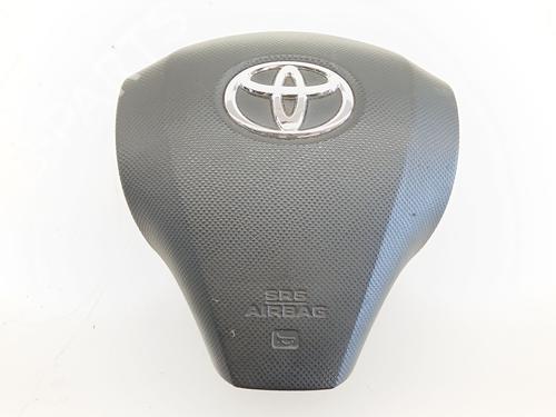 Used Driver airbag TOYOTA YARIS (_P13_) 1.4 D (NLP130_, NLP130) (90 hp) 27410333